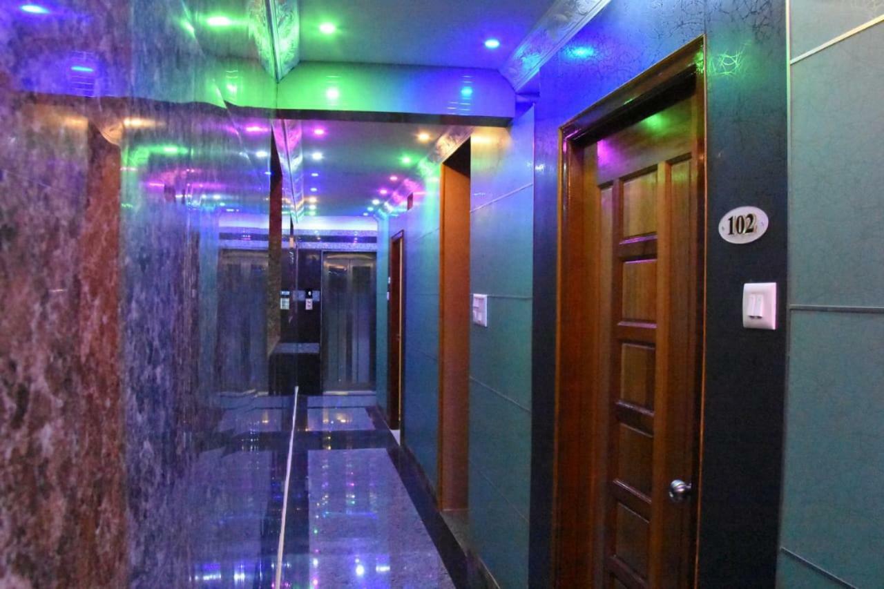 Gayathri Stay Kancheepuram Exteriör bild