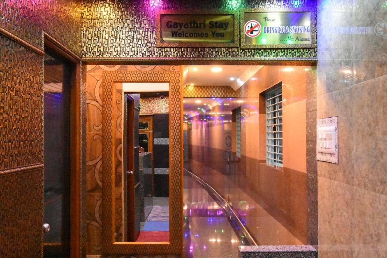 Gayathri Stay Kancheepuram Exteriör bild