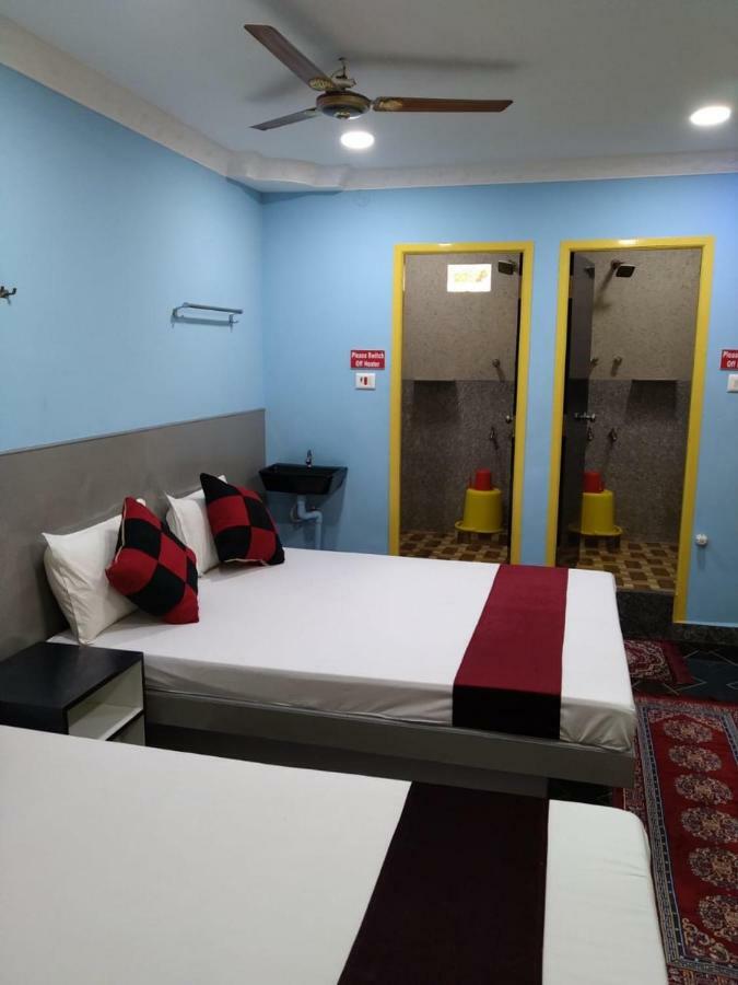 Gayathri Stay Kancheepuram Exteriör bild